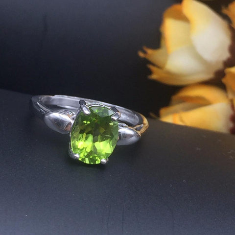 KJJEAXCMY Fine jewelry Colorful jewelry 925 silver inlaid NATURAL PERIDOT female ring, simple and generous wholesale-JewelryKorner