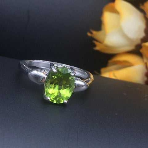 KJJEAXCMY Fine jewelry Colorful jewelry 925 silver inlaid NATURAL PERIDOT female ring, simple and generous wholesale-JewelryKorner